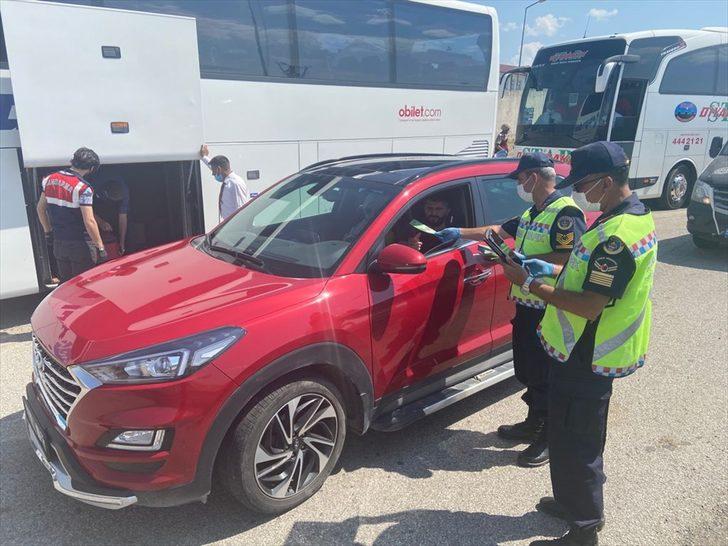 Ağrı-İran kara yolundaki trafik helikopterle denetlendi G2