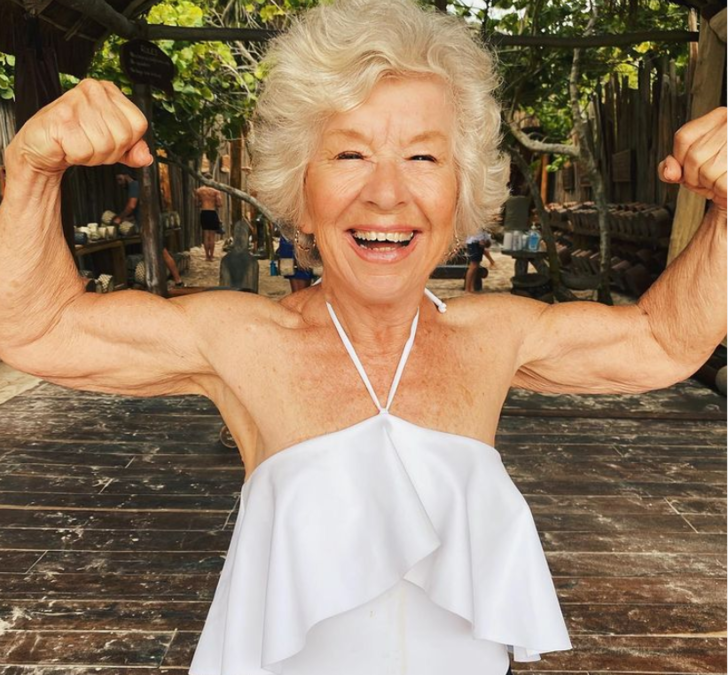 74 yaşındaki Instagram fenomeni Joan MacDonald kaslı vücudu ile dikkatleri çekiyor G4