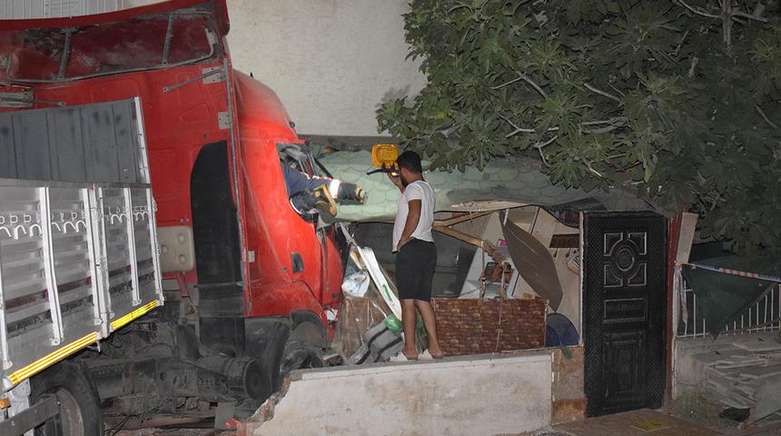 Yalnızca 300 metre ilerleyebilmiş! Ortalık savaş alanına döndü