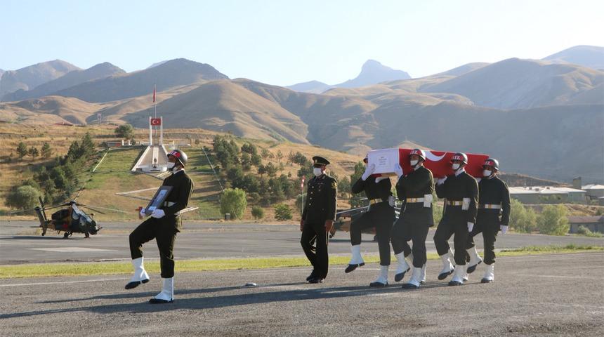 Şehit uzman çavuşun cenazesi memleketine uğurlandı