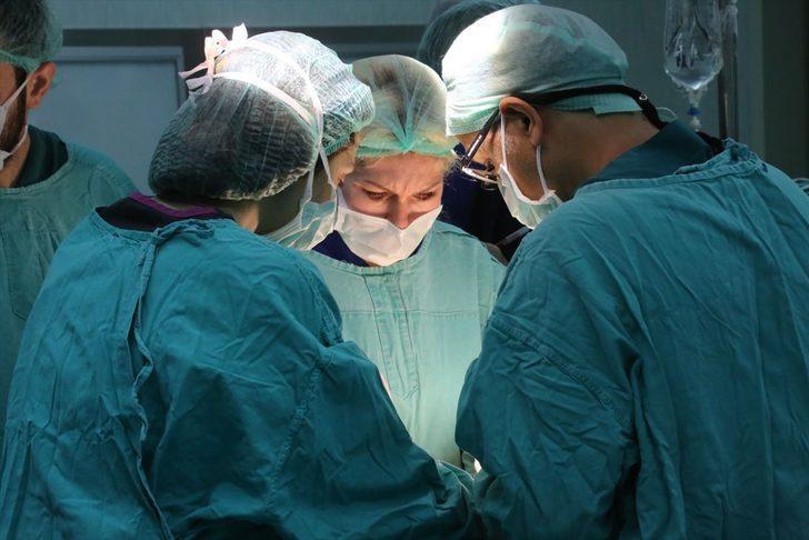 Akdeniz Üniversitesi'nde Türkiye'nin ikinci rahim nakli gerçekleştiriliyor G1