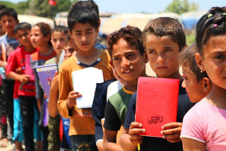 Mülteci çocukların eğitimini hukuk öğrencisi üstlendi G1