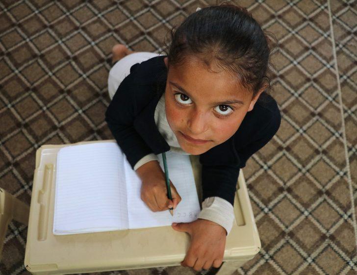 Mülteci çocukların eğitimini hukuk öğrencisi üstlendi G2