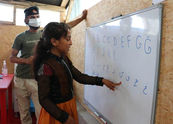 Mülteci çocukların eğitimini hukuk öğrencisi üstlendi G3