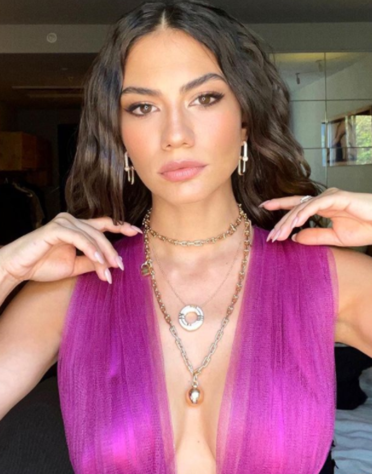 Demet Özdemir 4 ayak üstüne düştü! Takipçileri sayesinde... G1