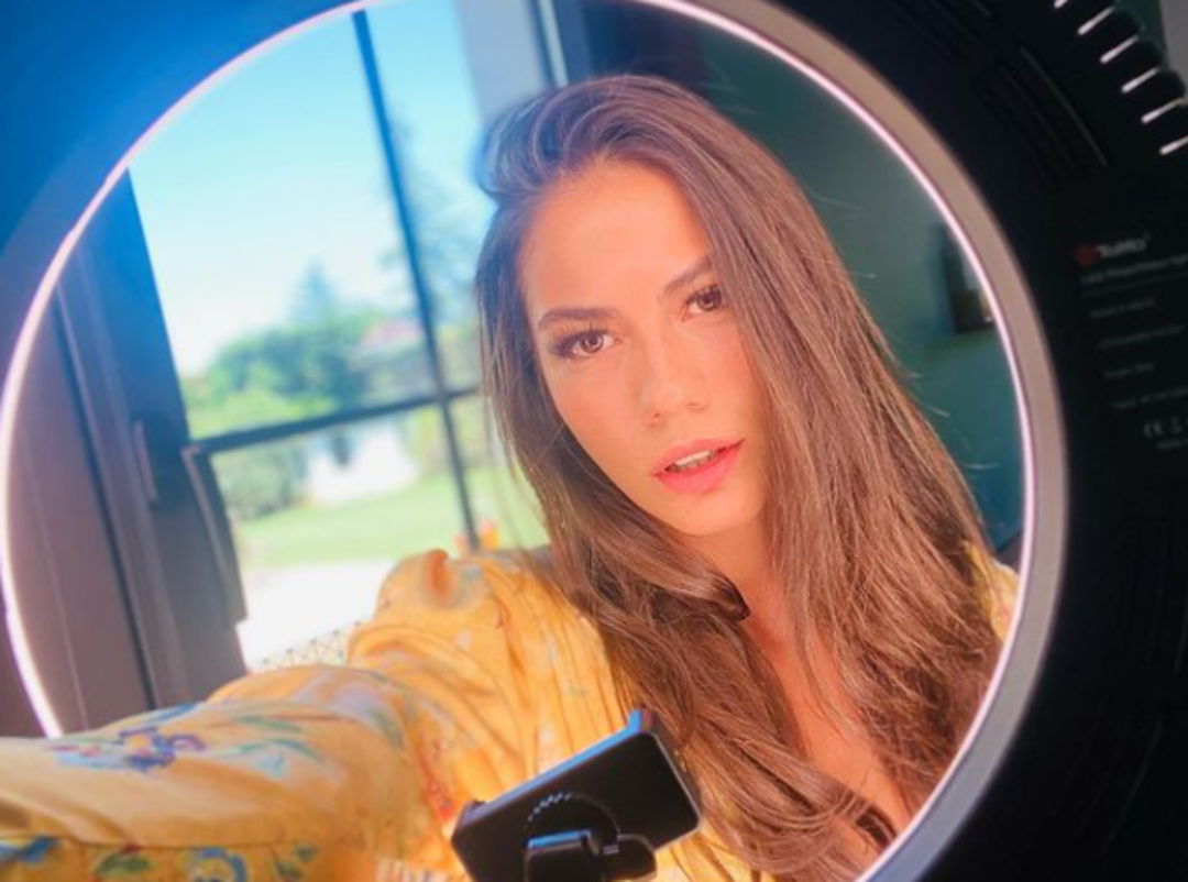 Demet &Ouml;zdemir 4 ayak &uuml;st&uuml;ne d&uuml;şt&uuml;! Takip&ccedil;ileri sayesinde...