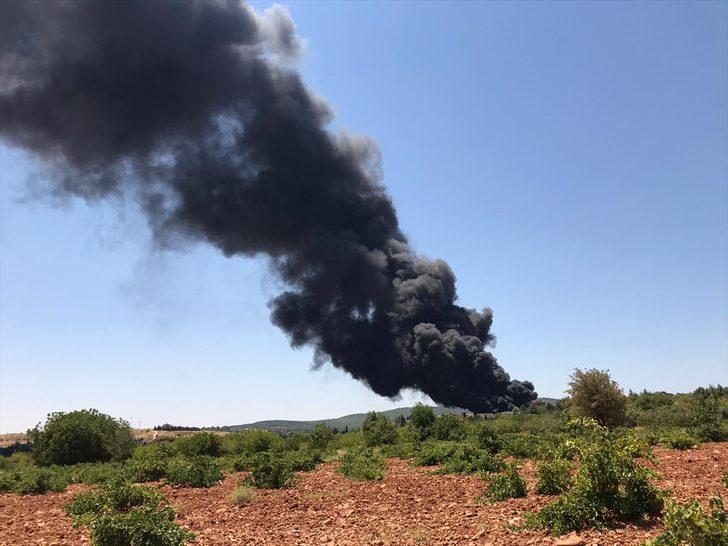 Gaziantep'te depoda çıkan yangına müdahale ediliyor G1