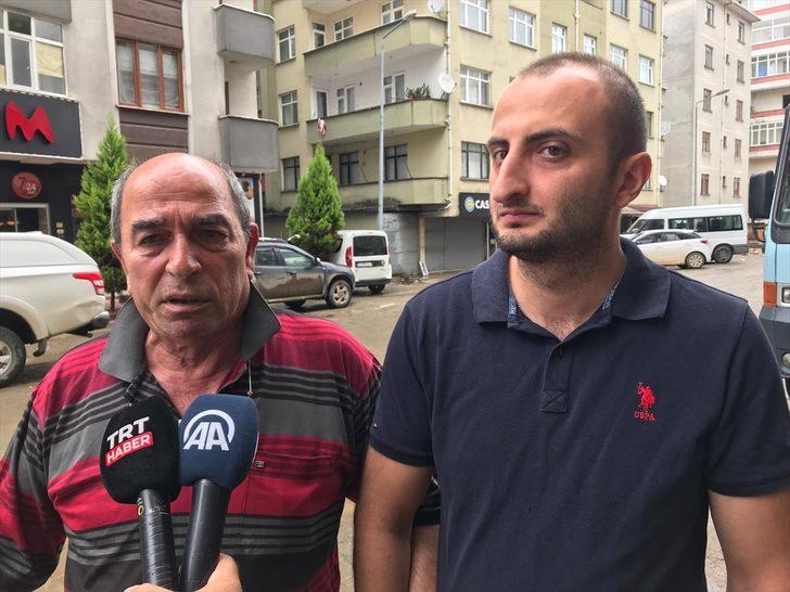 Arhavi'deki selde boğulmak üzere olan karı koca son anda botla kurtarıldı G3