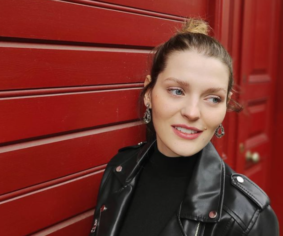 Kardeşlerim dizisinin Harika'sı G&ouml;zde T&uuml;rker bakın hangi dizide rol almış!