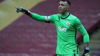 Muslera, Godin'e Beşiktaş'ı anlattı