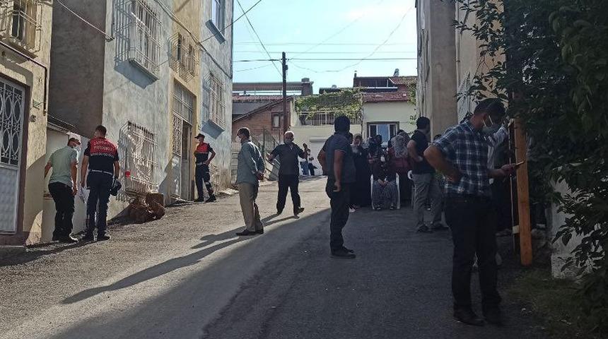 Malatya'da vahşet! Telefonu açmadı diye eşini bıçaklayarak öldürdü