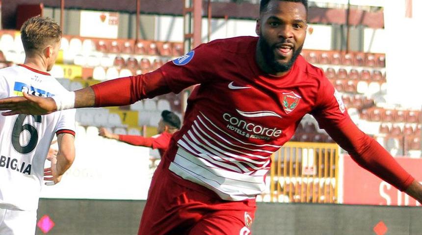 Süper Lig'de kalıyor! Boupendza'ya teklif