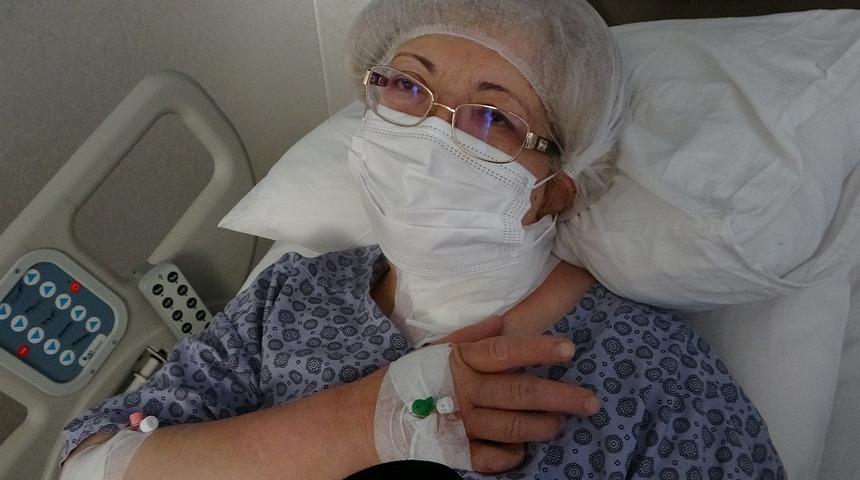 Glomus tümörü nedir, belirtileri ve tedavisi! İngiltere'de bulamadığı çözümü Van'da buldu