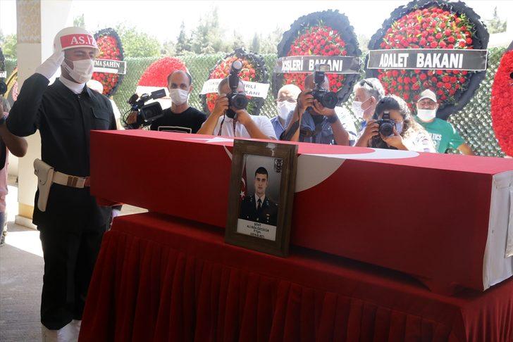 Pençe Harekatı bölgesinde şehit olan Piyade Teğmen Ali Rıza Özcücük son yolculuğuna uğurlandı G2