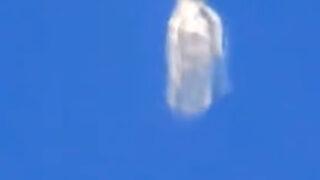 Şekil değiştiren UFO görenleri şaşkına çevirdi! Dakikalarca sürdü