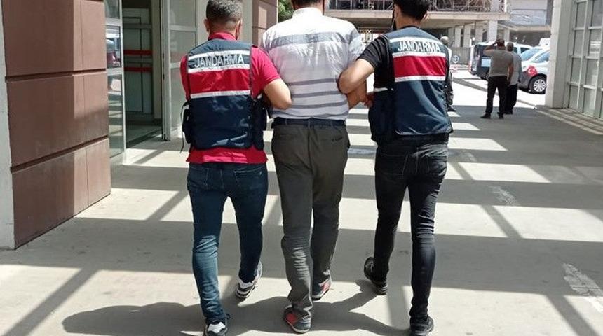 Adıyaman'da teröristlere kıyafet temin eden eski öğretmen tutuklandı