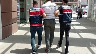 Adıyaman'da teröristlere kıyafet temin eden eski öğretmen tutuklandı