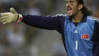 Arda Turan'la aynı kaderi yaşamış! Bir dönemlerin efsane kalecisi Rüştü Reçber'in hayal kırıklıklarıyla dolu futbolu bırakma hikayesi