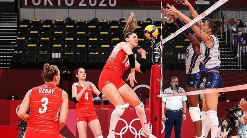 T&uuml;rkiye ABD voleybol ma&ccedil;ı hangi kanalda canlı izlenecek? &lsquo;Filenin Sultanları&rsquo; ABD ile karşılaşıyor!