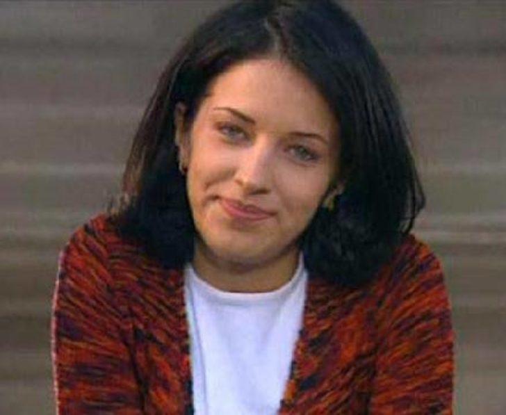 Burcu Esmersoy bikinisinin üstünü çıkarınca... Her şey bu fotoğrafla başladı G4