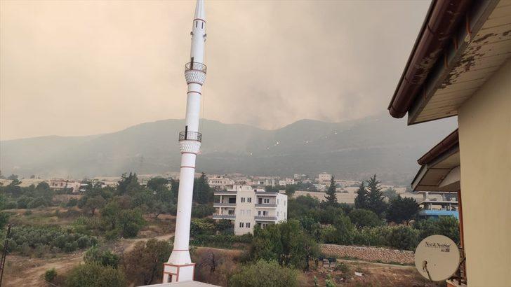 GÜNCELLEME - Mersin'deki iki ilçede çıkan orman yangınlarına müdahale ediliyor G2