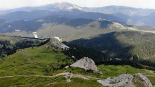 Ilgaz Dağı yaz-kış ziyaretçilerini ağırlıyor! Doğaseverleri manzarası büyülüyor