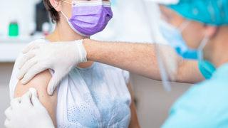 Uzmanlardan çok ciddi uyarı: Yoğun bakımda yatanların tamamı aşısız! Bir pik olacaksa...