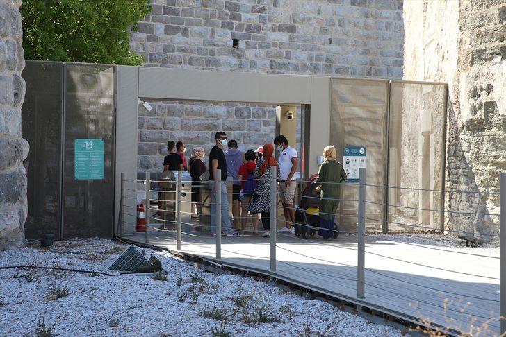 Bodrum Kalesi Kurban Bayramı tatilinde ziyaretçi akınına uğradı G2