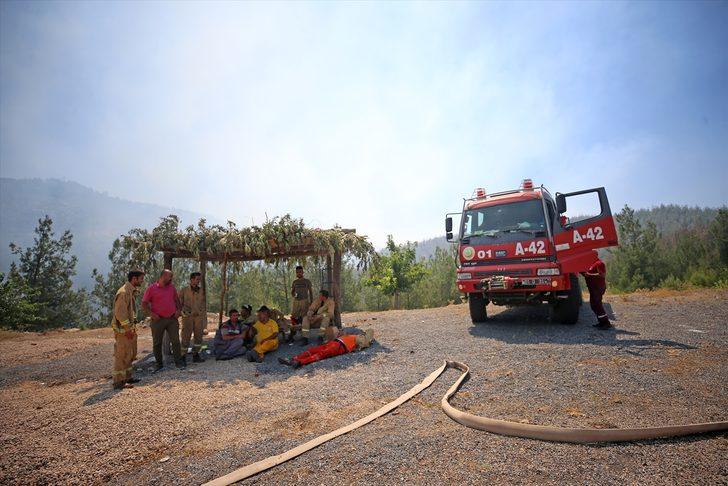 GÜNCELLEME - Adana Aladağ'da çıkan orman yangınına müdahale ediliyor G3