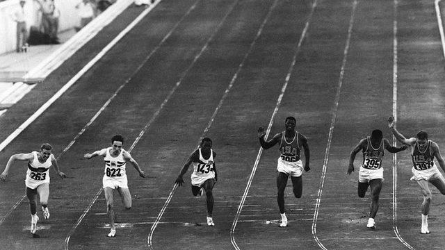 Koşu pistleri de öyle...Fotoğraf, 1960 Roma Olimpiyatları'ndan.