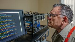 70 yaşında bu işe girdi! Başına gelmeyen kalmadı... 