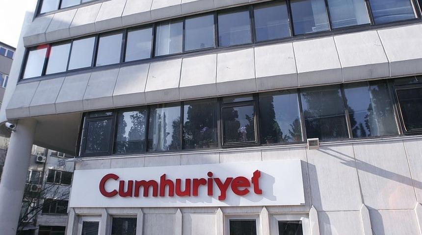 Cumhuriyet Gazetesi Genel Yayın Y&ouml;netmeni Aykut K&uuml;&ccedil;&uuml;kkaya 'sendika karşıtı tavır' nedeniyle istifa etti