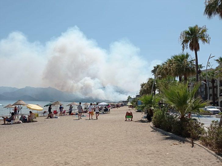 Son Dakika: Muğla'da orman yangınları! Marmaris, Bodrum ve Milas'da alevler yükseliyor G3