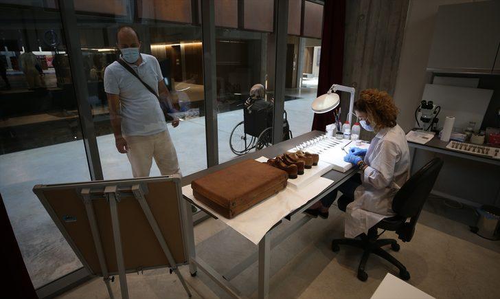 Atatürk'ün kişisel eşyaları Troya Müzesi'nde konservasyon çalışmasına tabi tutuluyor G5