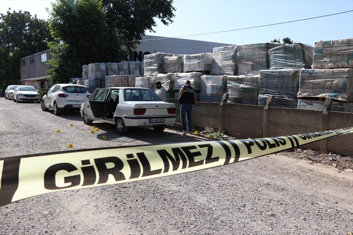 Sakarya'da tartıştığı kayınbiraderini tabancayla yaralayan polis memuru yakalandı