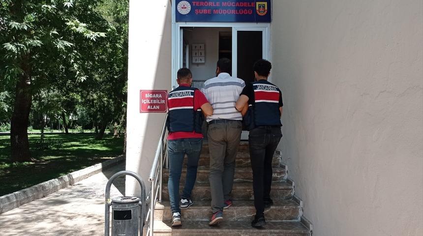 Adıyaman'da ter&ouml;r &ouml;rg&uuml;t&uuml; PKK'ya finans sağladığı iddia edilen iki ş&uuml;pheli tutuklandı