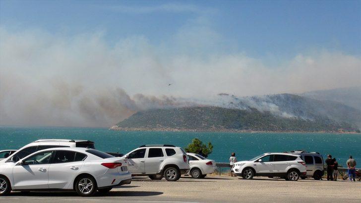 GÜNCELLEME 6 - Mersin'in Silifke ilçesinde çıkan orman yangınına müdahale ediliyor G3