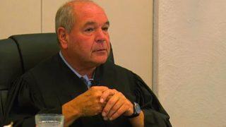 Yargıç Michael Cicconetti’in empati yaratan birbirinden ilginç cezaları duyanlara ‘pes’ dedirtti