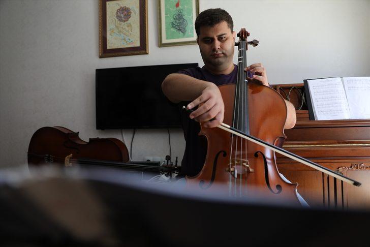 Ender görülen müzik yeteneğine sahip otizmli genç, üniversiteden mezun oldu G3