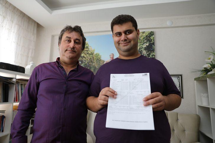 Ender görülen müzik yeteneğine sahip otizmli genç, üniversiteden mezun oldu G4