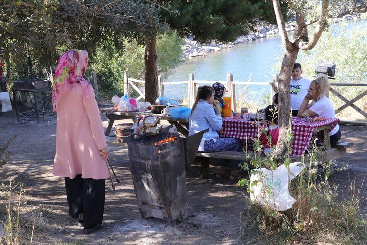 Yozgat'ta Çamlık Milli Parkı'nda piknik yapanlar, orman yangınlarına karşı uyarıldı G1
