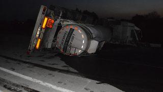 Kütahya'da asit yüklü tankerle otomobil çarpıştı: 5 yaralı