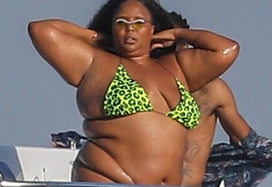 Lizzo isyan etti! "&Uuml;zerine atlayıp hayranımı &ouml;ld&uuml;rmedim"