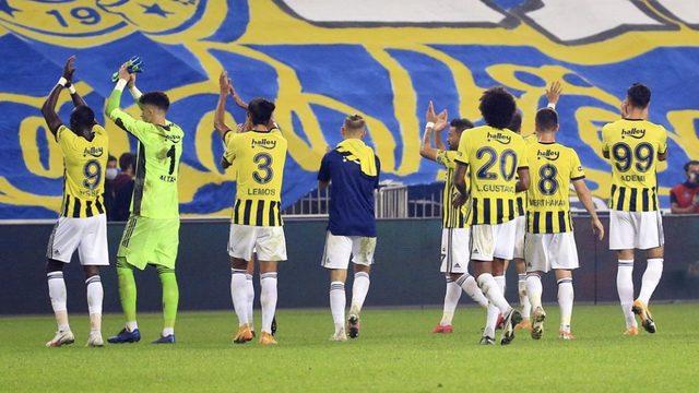 Fenerbahçe'de 2 yıldız isimle yollar ayrılıyor