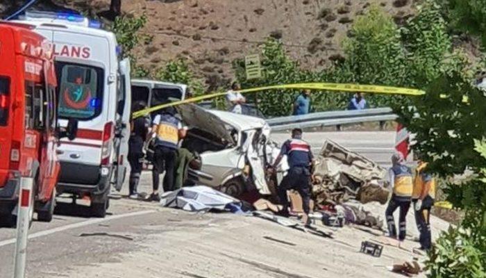 Adana'da düğün yolunda feci kaza: 5 ölü, 1 yaralı