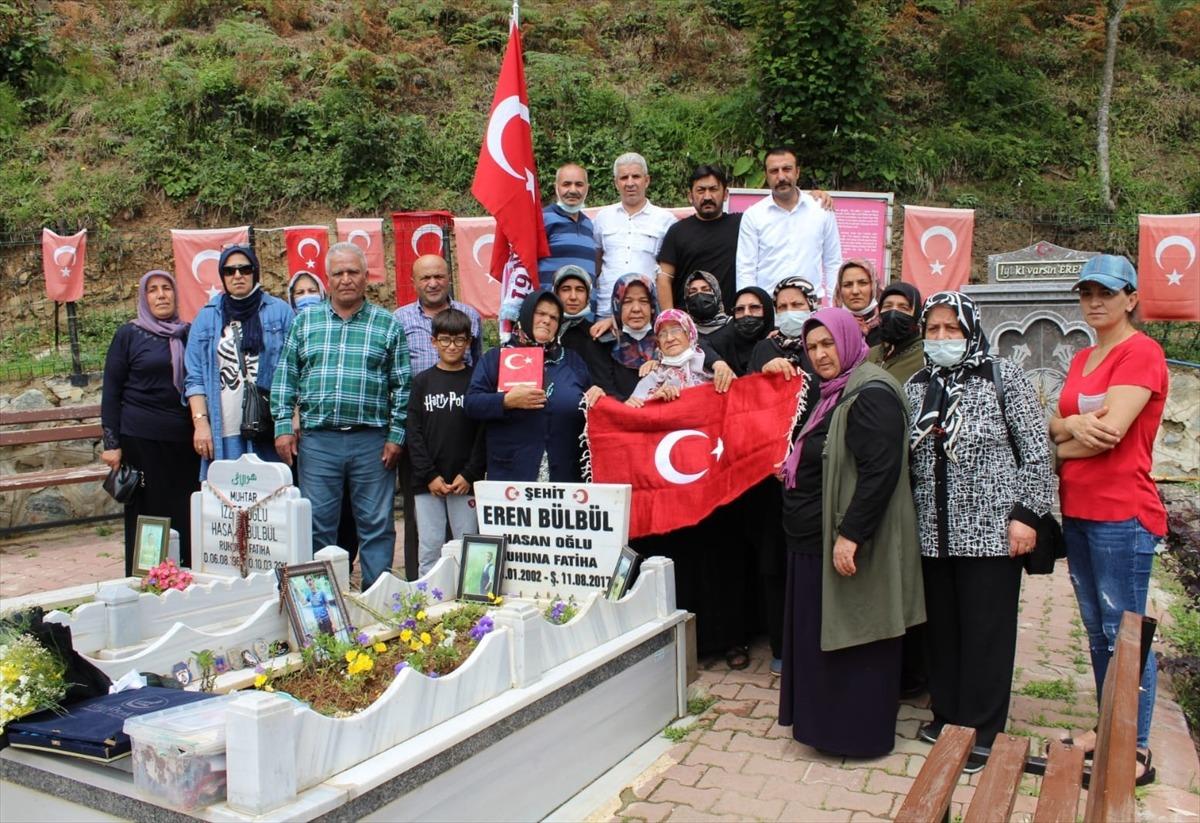 Kırşehirli şehit aileleri, "Bozkırdan Karadeniz'e Kardeşlik Gezisi"nde şehit Eren B&uuml;lb&uuml;l'&uuml;n ailesini ziyaret etti