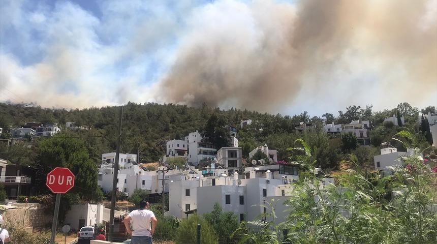 Bodrum, Marmaris ve Köyceğiz'de yangın felaketi devam ediyor