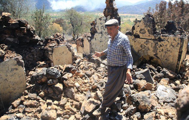 Mersin'deki orman yangınında evi kullanılamaz hale gelen mahalle sakini, üzüntüsünü anlattı: G4