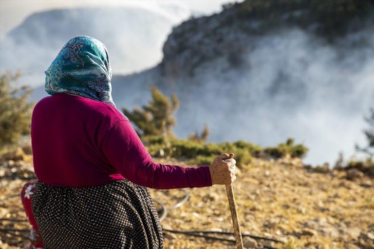 GÜNCELLEME - Mersin Silifke'deki orman yangınını söndürme çalışmaları devam ediyor G1