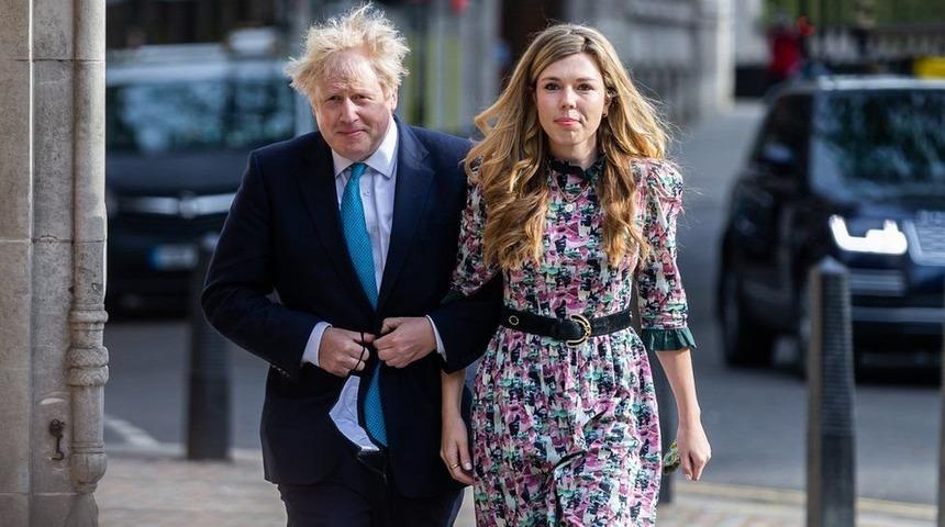 İngiltere Başbakanı Boris Johnson ve eşi Carrie ikinci bebeklerini bekliyor